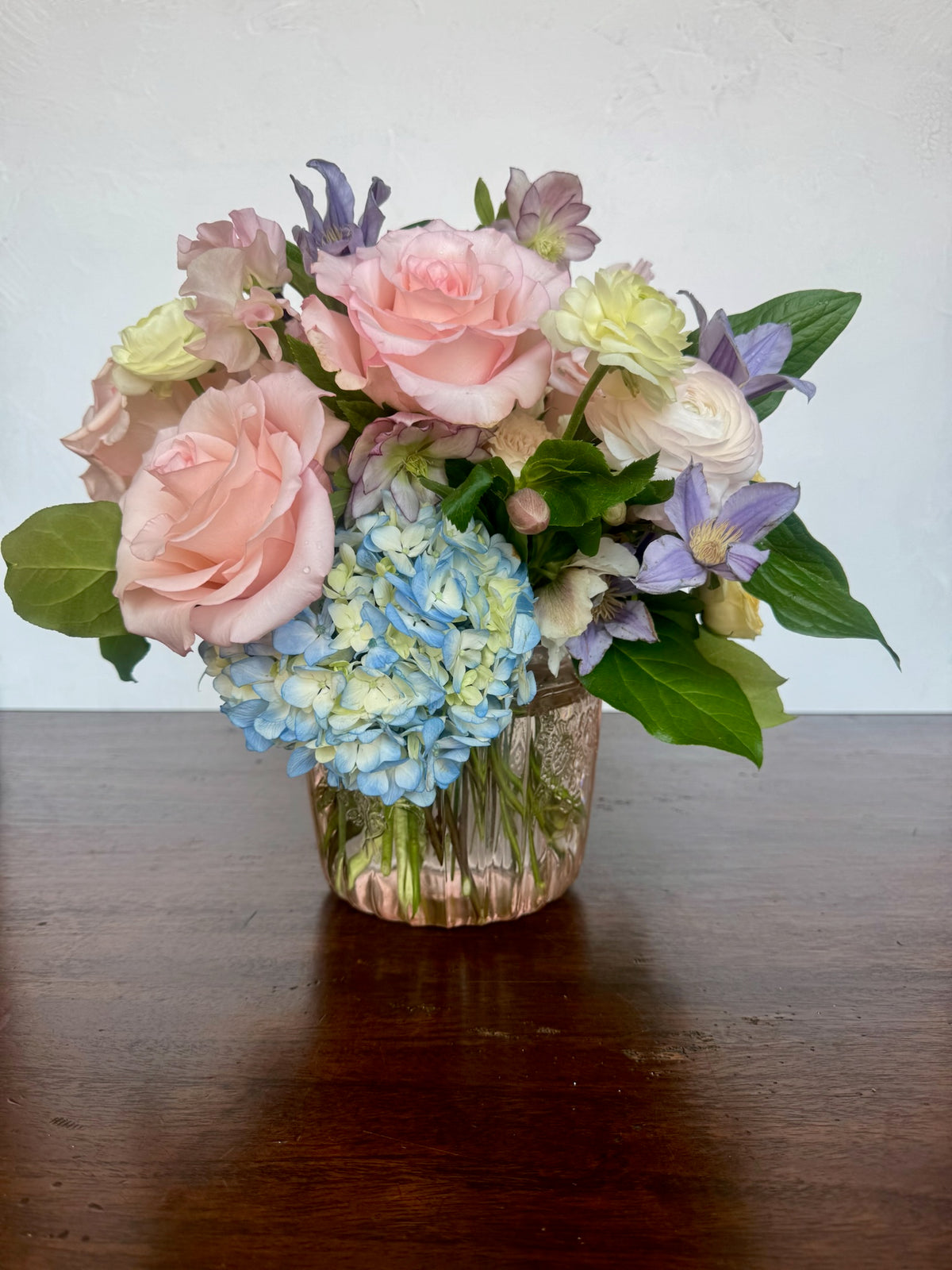 Vibrant hand-tied bouquet